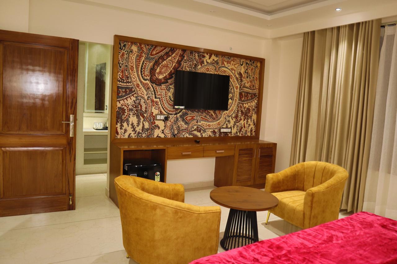 Super Deluxe Room